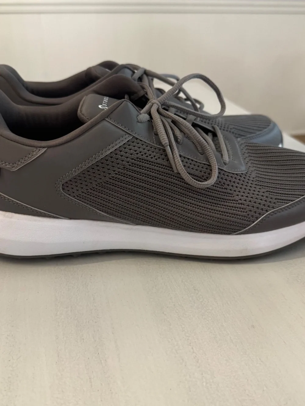 Stroll Golf Men's Gray & White Lightweight Athletic Lace Up Sneakers Sz 13 GUC